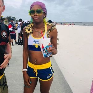 Meet your Posher, Maria